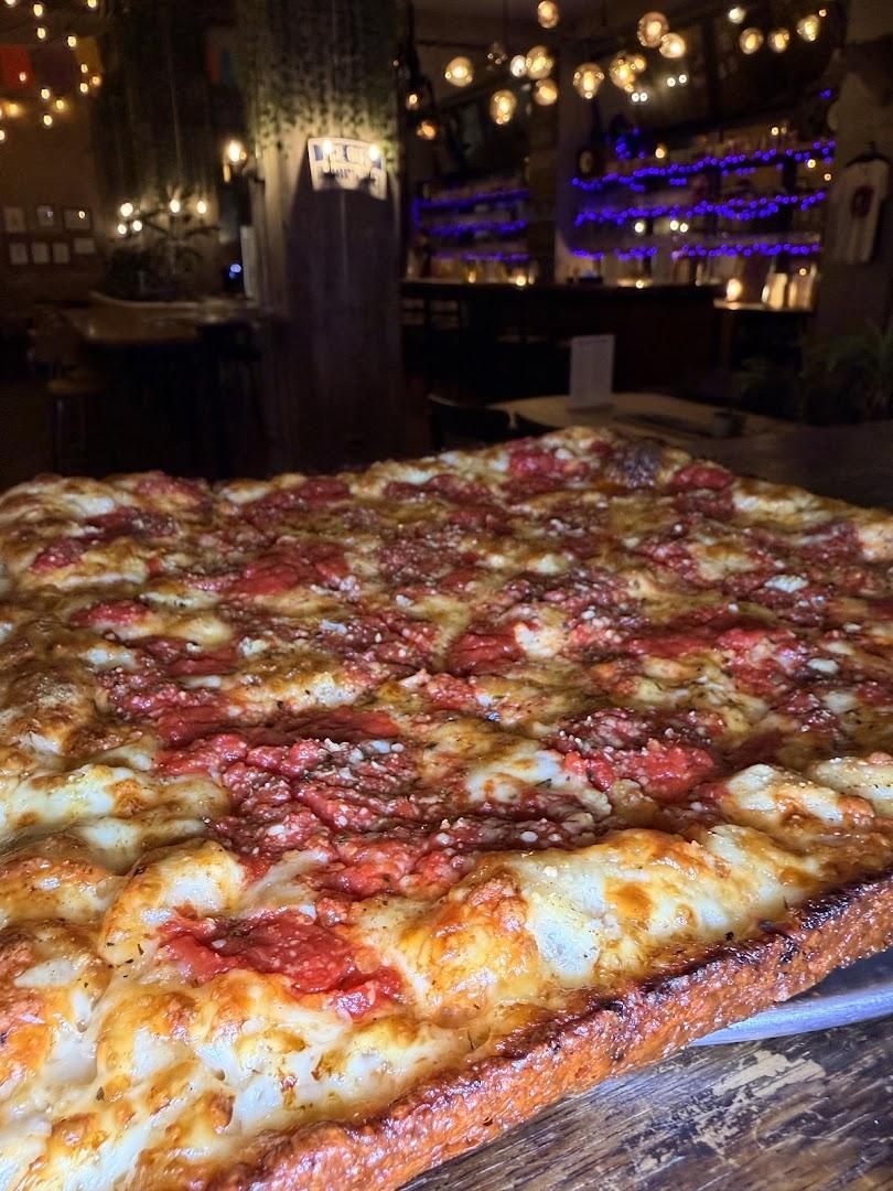 Raza's Pizza